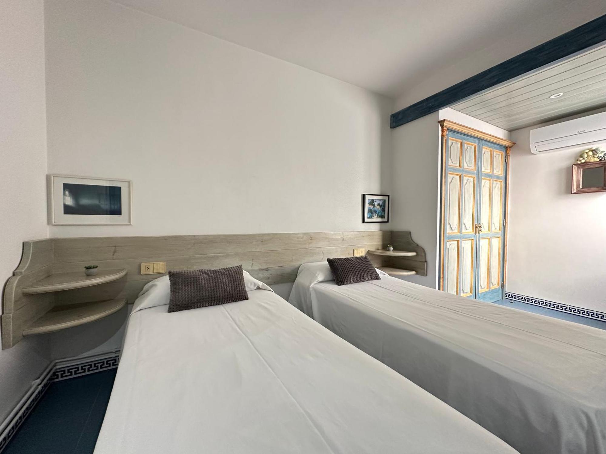 Agi Avenida Apartments Ρόζες Εξωτερικό φωτογραφία